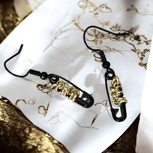 5 For $25💫Small Punk Rocker Black Safety Pin Gold Chain Dangles Earrings